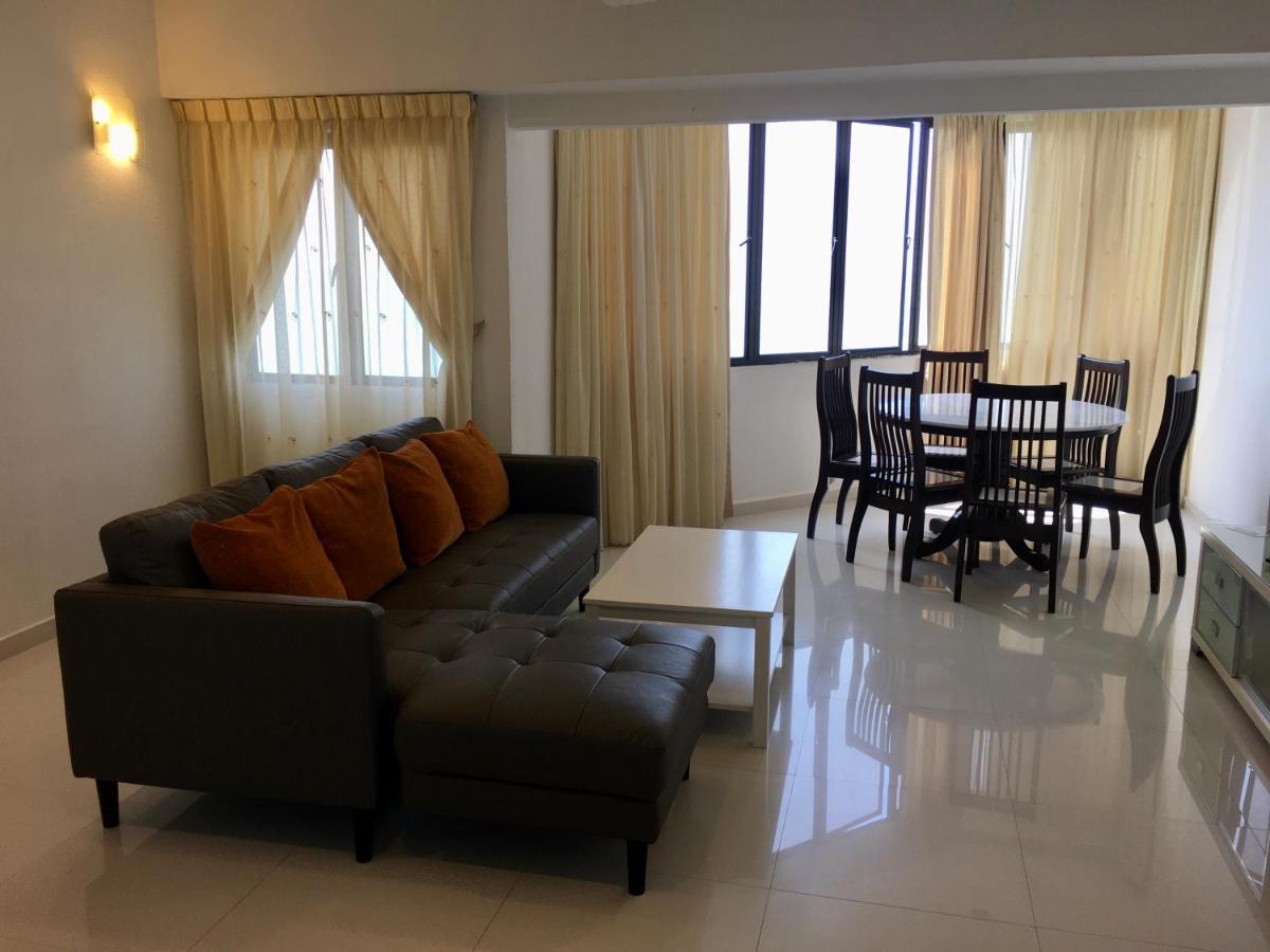 Apartamento The Ferringhi Sea View At Sri Sayang Batu Ferringhi Exterior foto