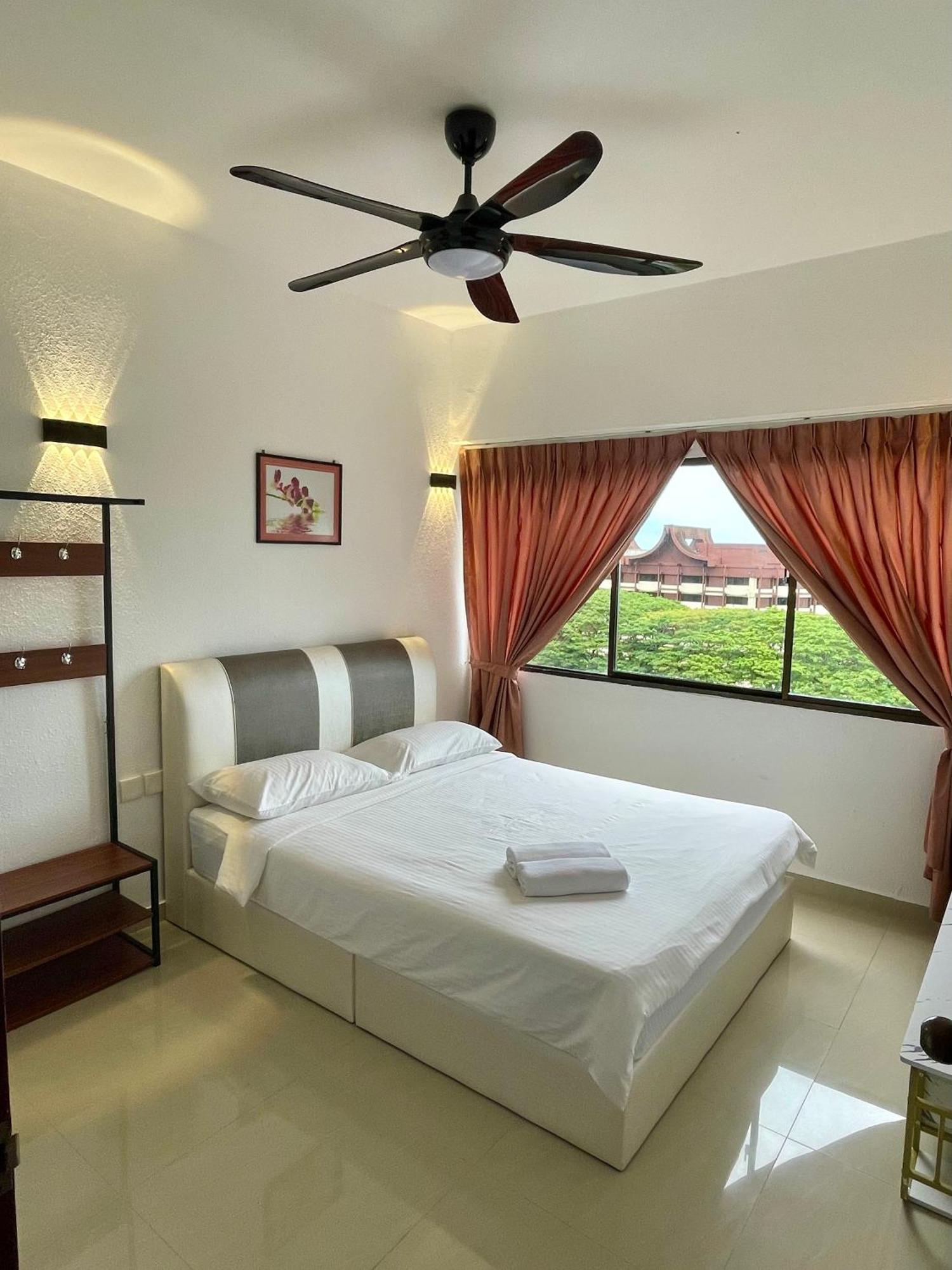 Apartamento The Ferringhi Sea View At Sri Sayang Batu Ferringhi Exterior foto